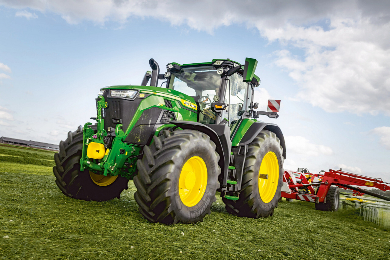 John Deere modernizuje traktory 6R s veľkým a extra veľkým rámom